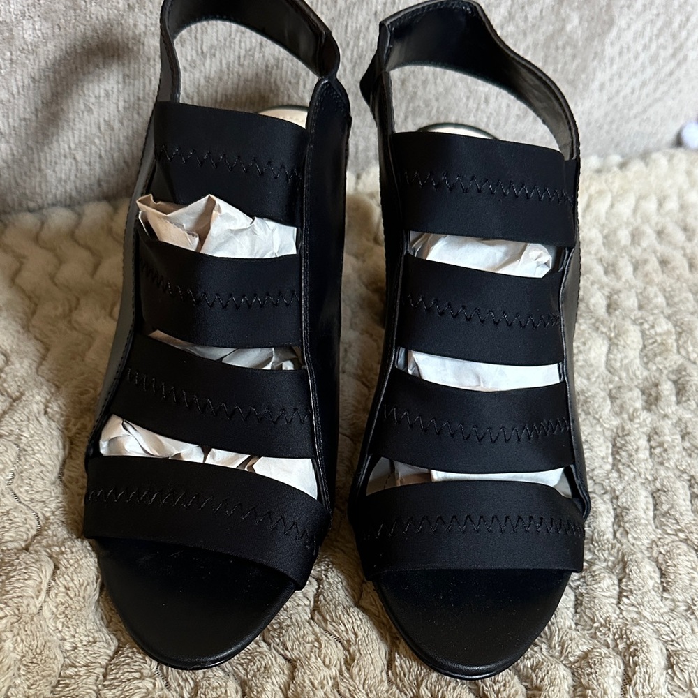 Black Women's Strappy Sandals